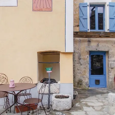 Three-bedroom Holiday In Casa de Férias *
