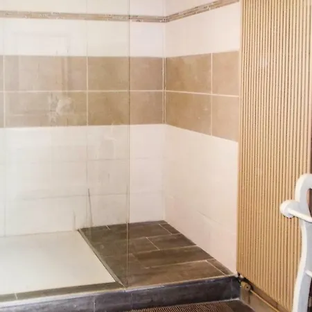 Three-bedroom Holiday In